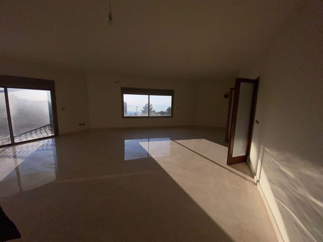 Sea-view apartment for sale in Ballouneh, Keserwan - photo 2