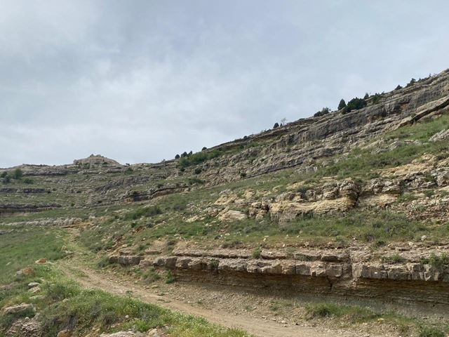أرض بإطلالة على الجبل للبيع في حراجل، كسروان