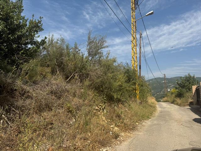 Land with a mountain view for sale in Aamchit, Jbeil - photo 2