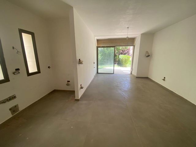 Chalet with a pool for sale in Faytroun, Keserwan - photo 3