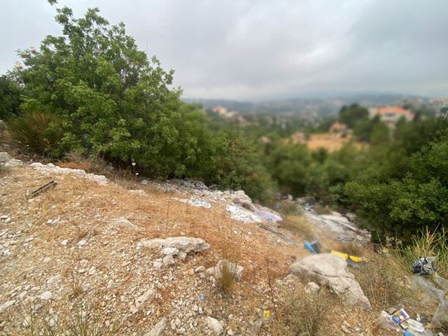 أرض بإطلالة على الجبل للبيع في فيطرون، كسروان