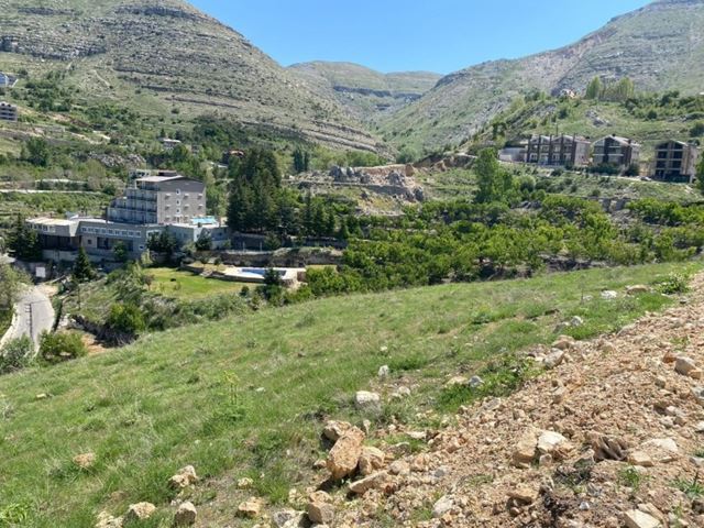 أرض بإطلالة على الجبل للبيع في كفرذبيان، كسروان - صورة 3