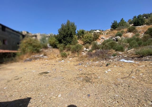 أرض بإطلالة على الجبل للبيع في فيطرون، كسروان