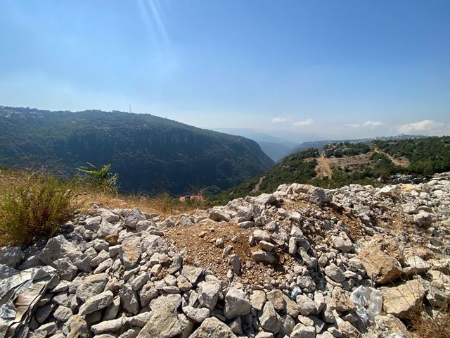Land with a mountain view for sale in Faytroun, Keserwan - photo 2