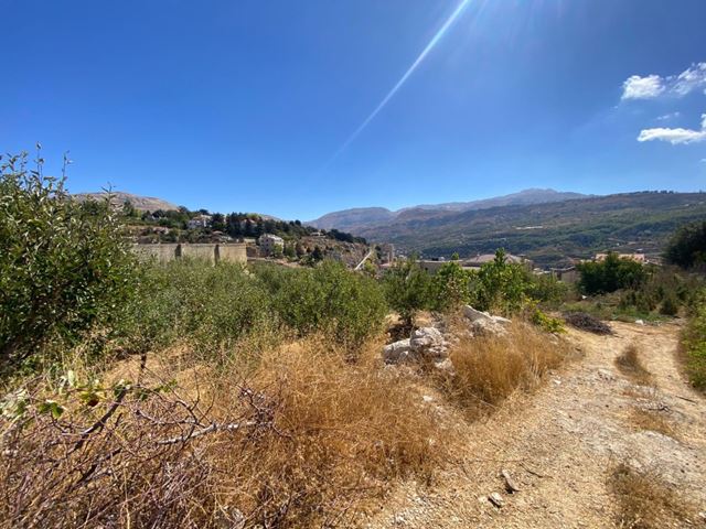 أرض بإطلالة على الجبل للبيع في حراجل، كسروان - صورة 2