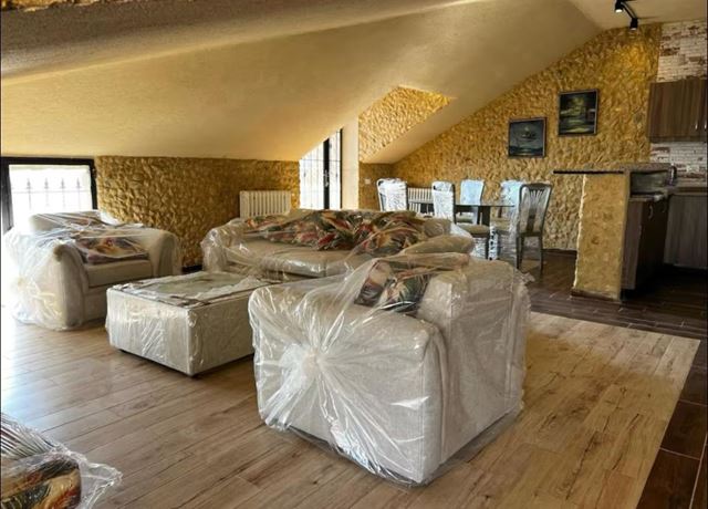Apartment with a terrace for rent in Faraya, Keserwan