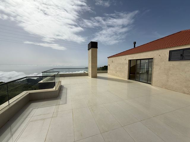Sea-view apartment for sale in Ashkout, Keserwan