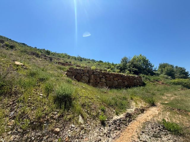Land with a mountain view for sale in Hrajel, Keserwan - photo 2