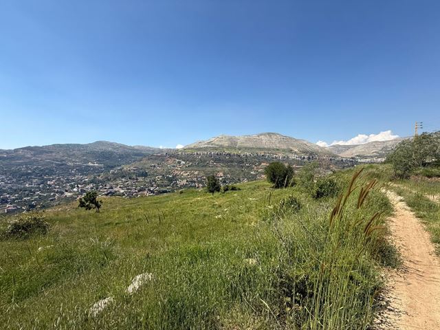 أرض بإطلالة على الجبل للبيع في فقرة، كسروان - صورة 3