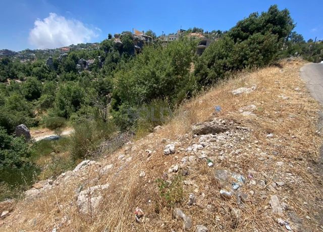 Land with a mountain view for sale in Bekaat achkout, Keserwan - photo 2