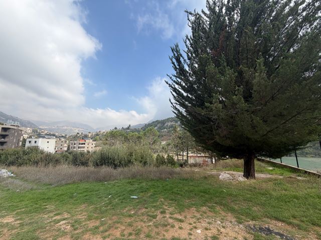أرض بإطلالة على الجبل للبيع في حراجل، كسروان - صورة 2