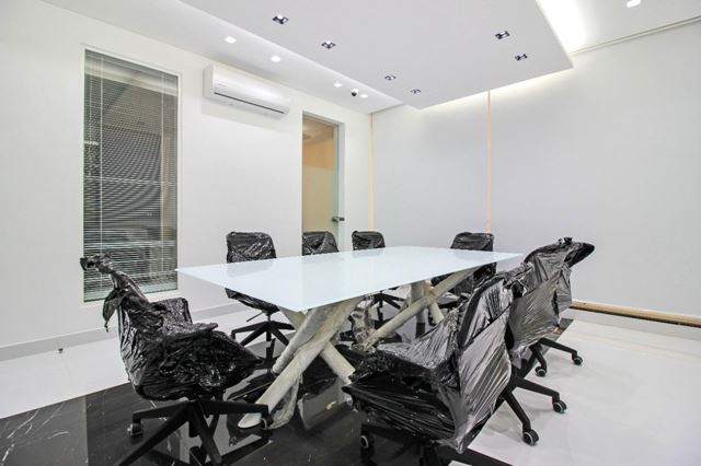 Office for sale in Hamra, Beirut - photo 2