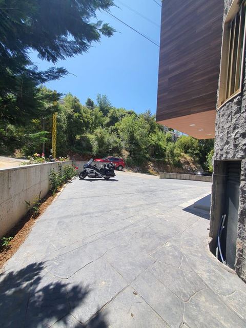 Villa with a garden for sale in Ashkout, Keserwan - photo 3