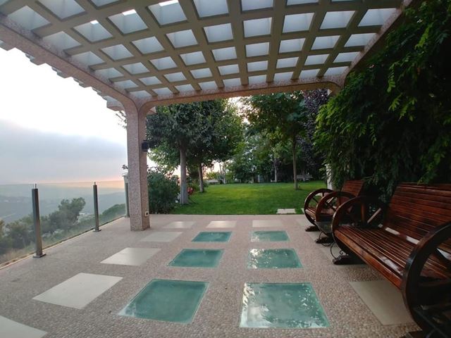 Villa with a garden for sale in Bet Mery, Metn