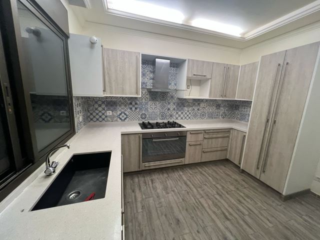 Apartment for sale in New Mar Takla,, Baabda - photo 3