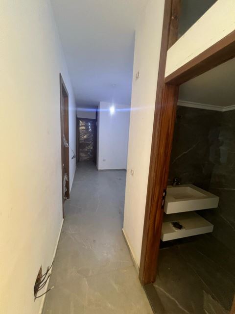 Apartment with a terrace for sale in New Mar Takla,, Baabda - photo 3