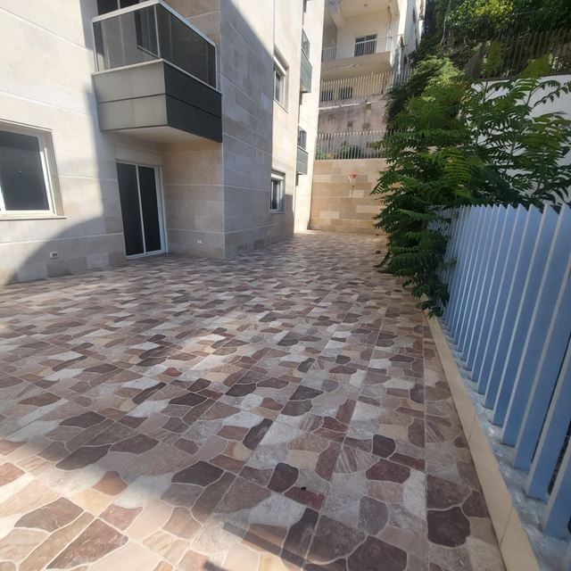 Apartment with a terrace for sale in Kornet Chehwen, Metn - photo 2