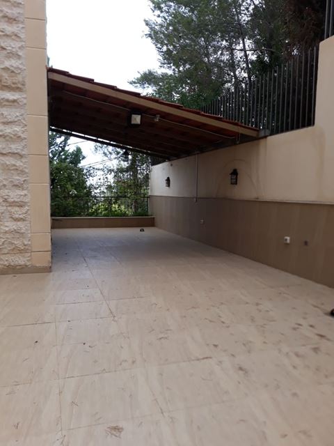 Apartment with a terrace for sale in Bsalim, Metn - photo 2