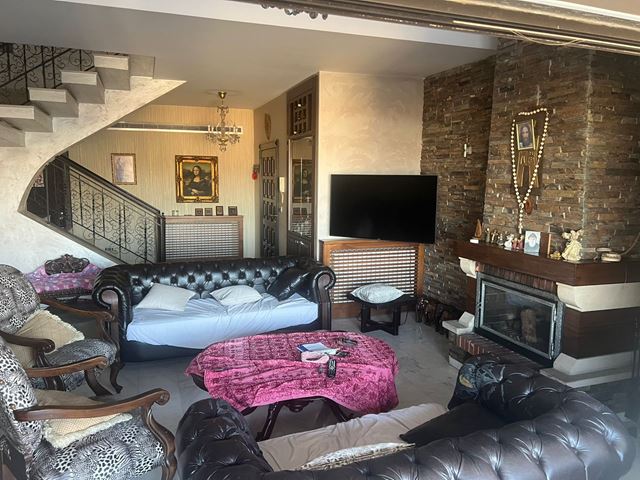 Apartment with a terrace for sale in Mansourieh, Metn - photo 3