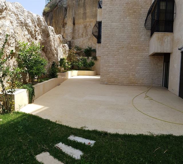Apartment with a garden for sale in Bsalim, Metn - photo 3