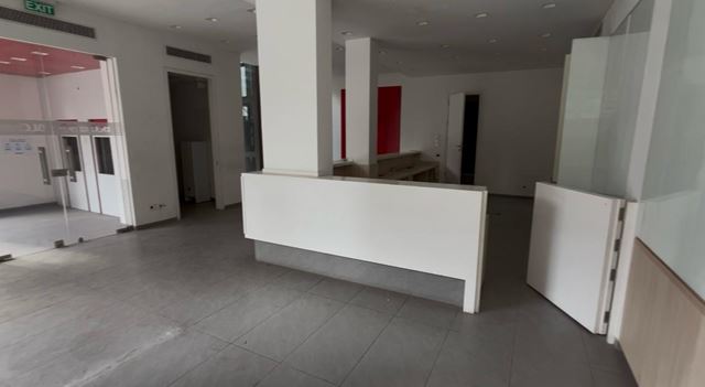 Store for sale in Achrafieh, Beirut - photo 2