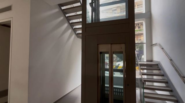 Store for sale in Achrafieh, Beirut - photo 3