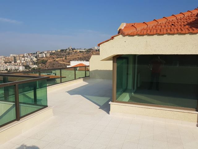 Apartment with a terrace for sale in Monteverde, Metn - photo 3