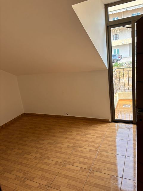 Sea-view apartment for sale in Jbeil - photo 2
