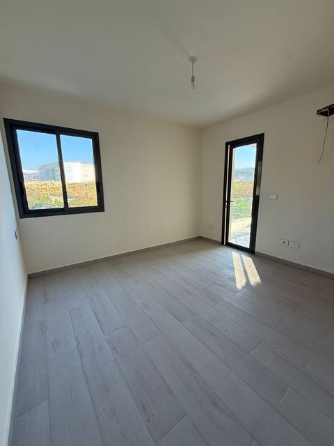 Apartment with a mountain view for sale in Dbaye, Metn - photo 3