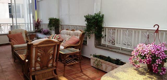 Apartment with a terrace for rent in Manara, Beirut - photo 2