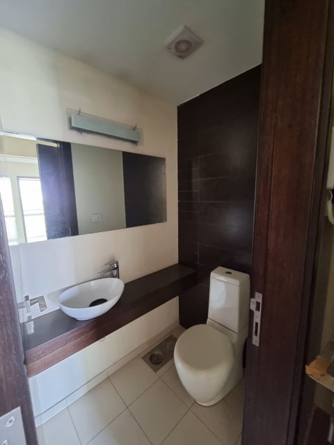 Apartment with a mountain view for sale in Achrafieh, Beirut - photo 2