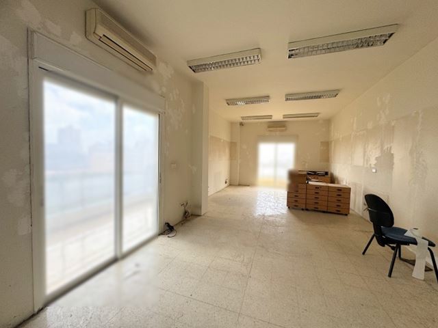 Apartment with a mountain view for sale in Jdeide, Metn - photo 3