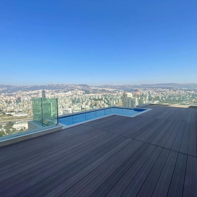 شقة مع تراس للبيع في اشرفيه، بيروت