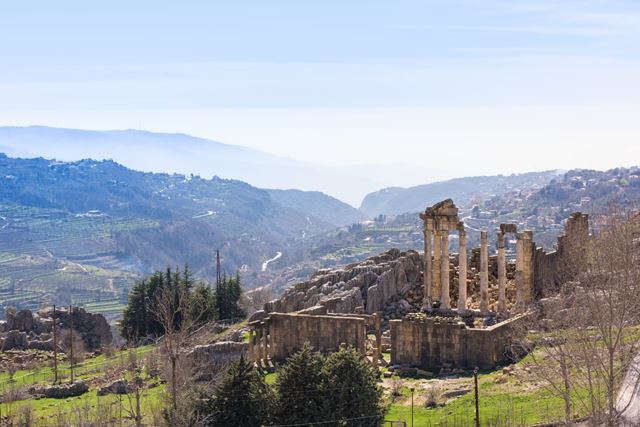 أرض بإطلالة على الجبل للبيع في فقرة، كسروان