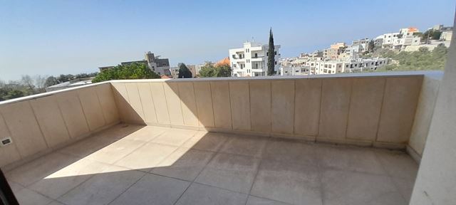 Apartment with a mountain view for sale in Aamchit, Jbeil - photo 3