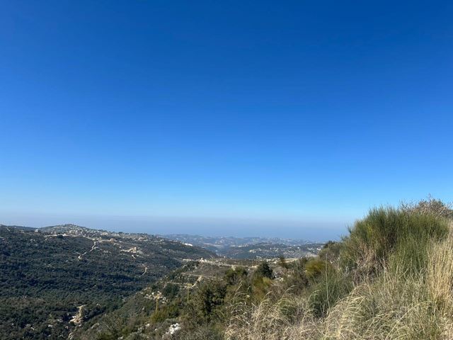 Sea-view land for sale in Batroun - photo 3
