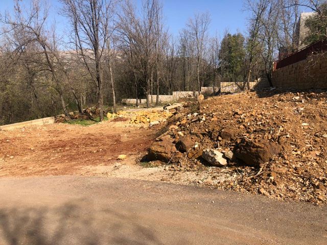 Land with a mountain view for sale in Bzebdine, Baabda - photo 2