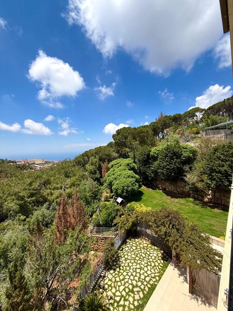 Apartment with a mountain view for sale in Broumana, Metn - photo 3