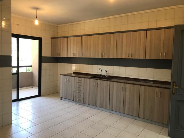 Sea-view apartment for rent in Ant Elias, Metn - photo 3