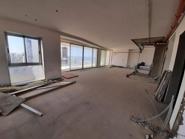 Apartment with a pool for sale in Achrafieh, Beirut - photo 3