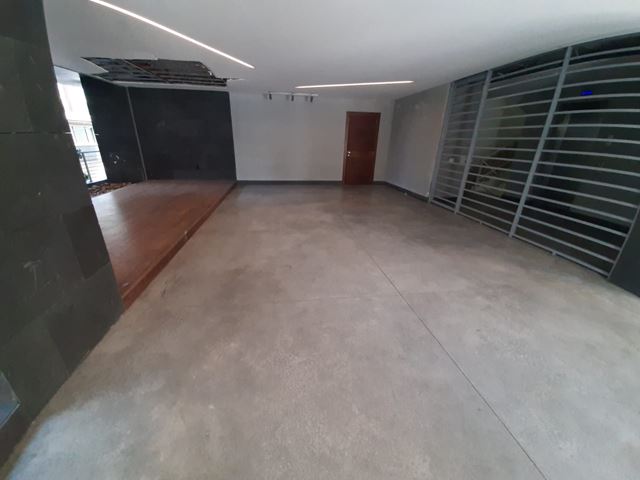 Apartment with a pool for sale in Achrafieh, Beirut - photo 2