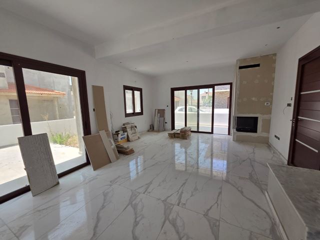 House with a garden for sale in Larnaca - photo 2