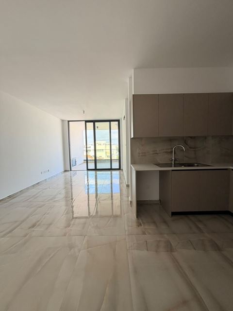 Penthouse with a terrace for sale in Larnaca - photo 3