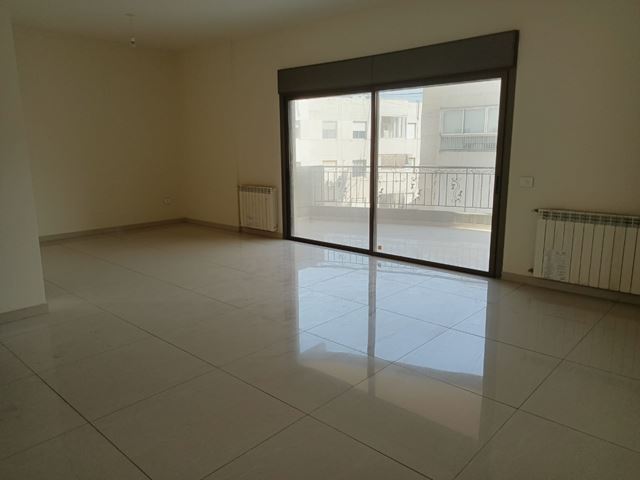 Apartment with a terrace for sale in Ant Elias, Metn - photo 2