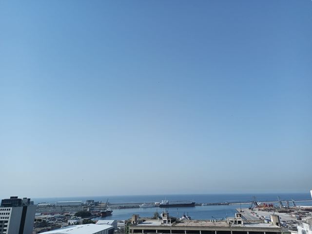 Sea-view apartment for sale in Gemayzeh, Beirut - photo 3