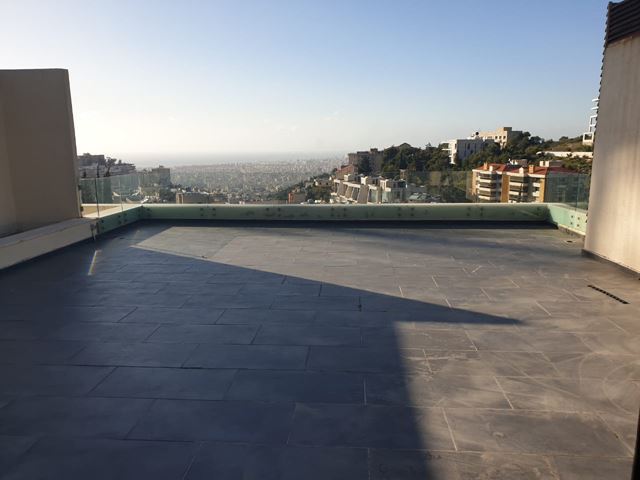 Sea-view apartment for sale in Yarzeh, Baabda