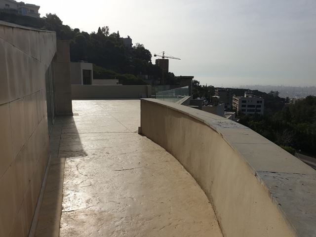 Sea-view apartment for sale in Yarzeh, Baabda - photo 3