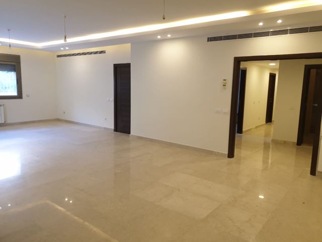 Apartment with a terrace for sale in Rihaniyeh, Baabda - photo 3