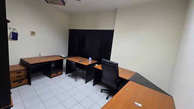 مكتب مع أثاث للإيجار في حازميه، بعبدا