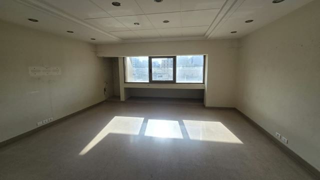 Office for sale in Forn el chebak, Baabda - photo 2